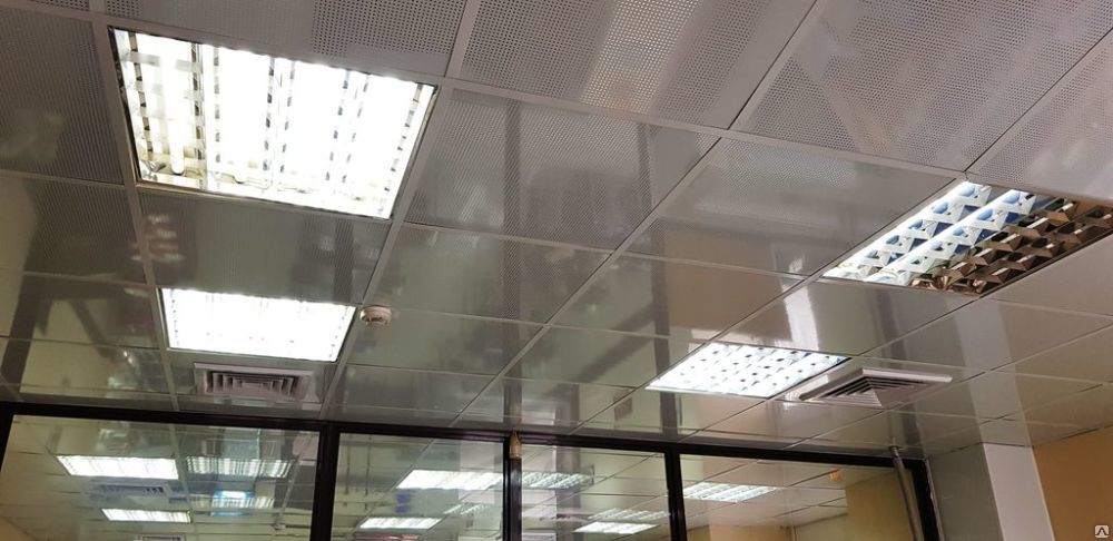 Потолок Армстронг влагостойкий AQUAPLAST Silver-Perfo 600х600х8 мм ...