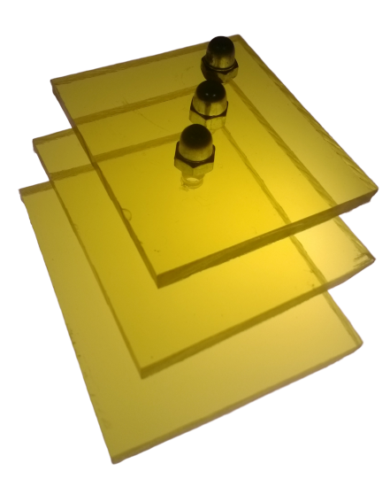 Поликарбонат монолитный желтый 3 мм 2050х3050 мм