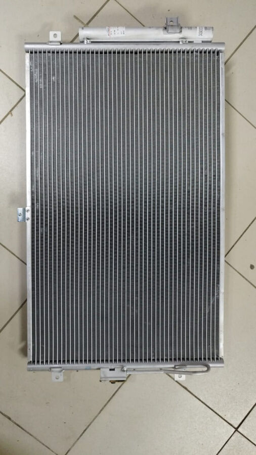 Радиатор кондиционера крепление сбоку 1.5 8105100-SC02 DONGFENG Dongfeng Glory 580