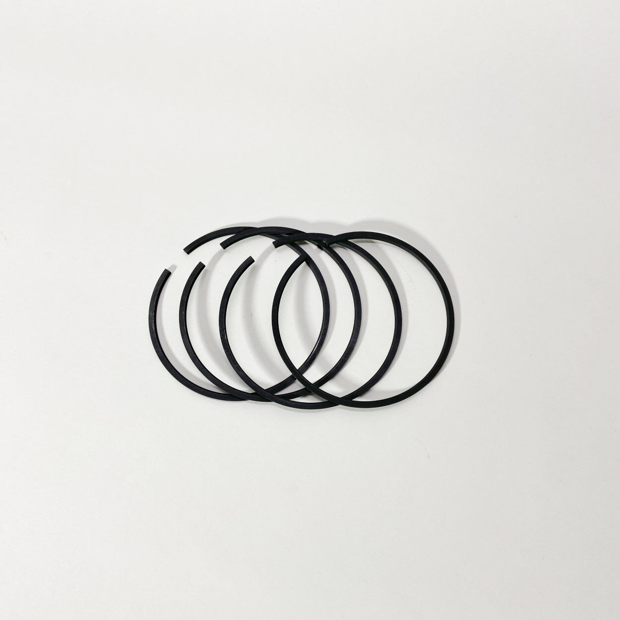 Кольцо поршневое компрессионное верхнее Газель Бизнес (к-кт 4шт) (чёрное-2мм) (ISF 2.8) (4976252)