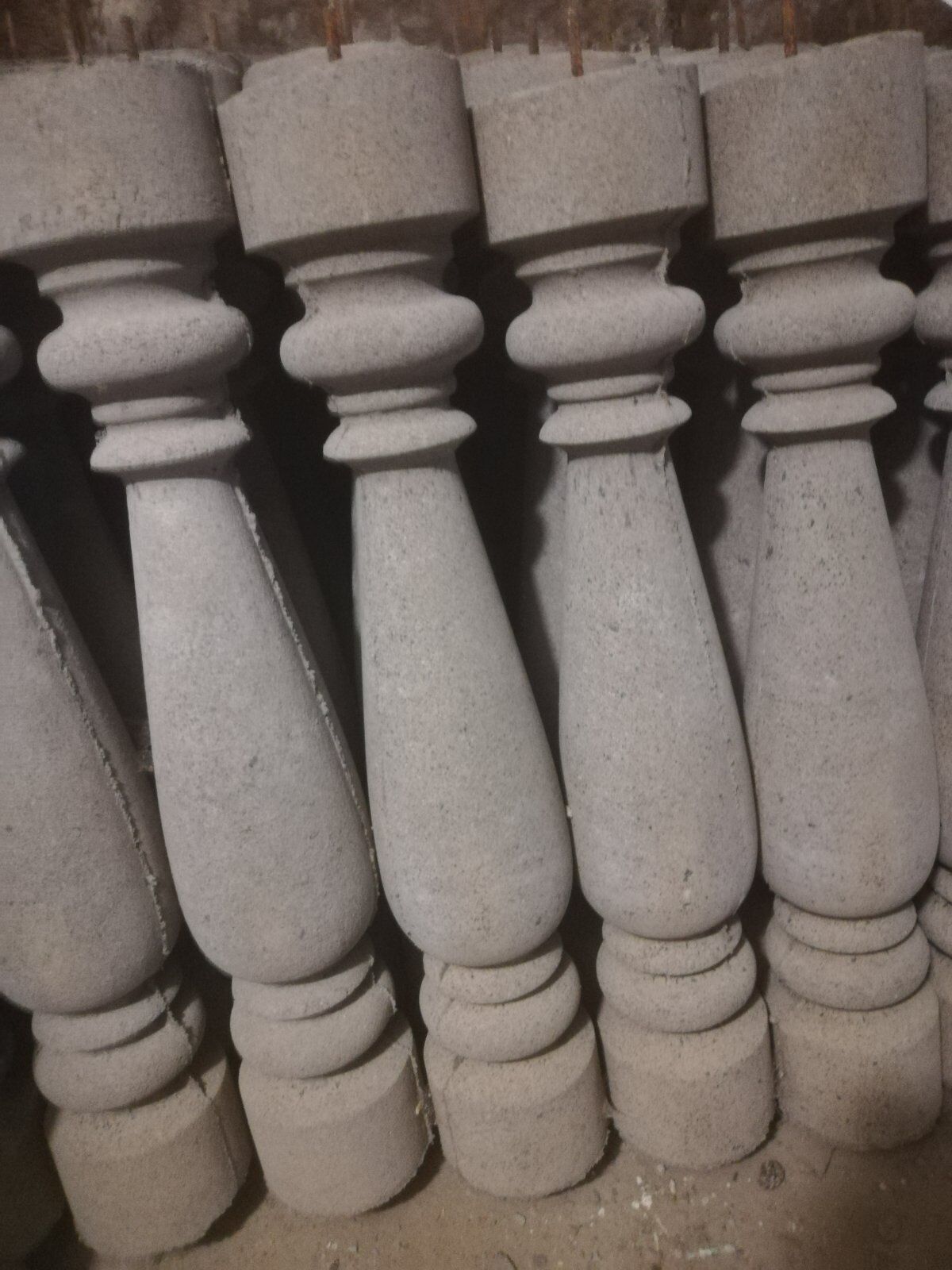 Балясины бетонной лестницы