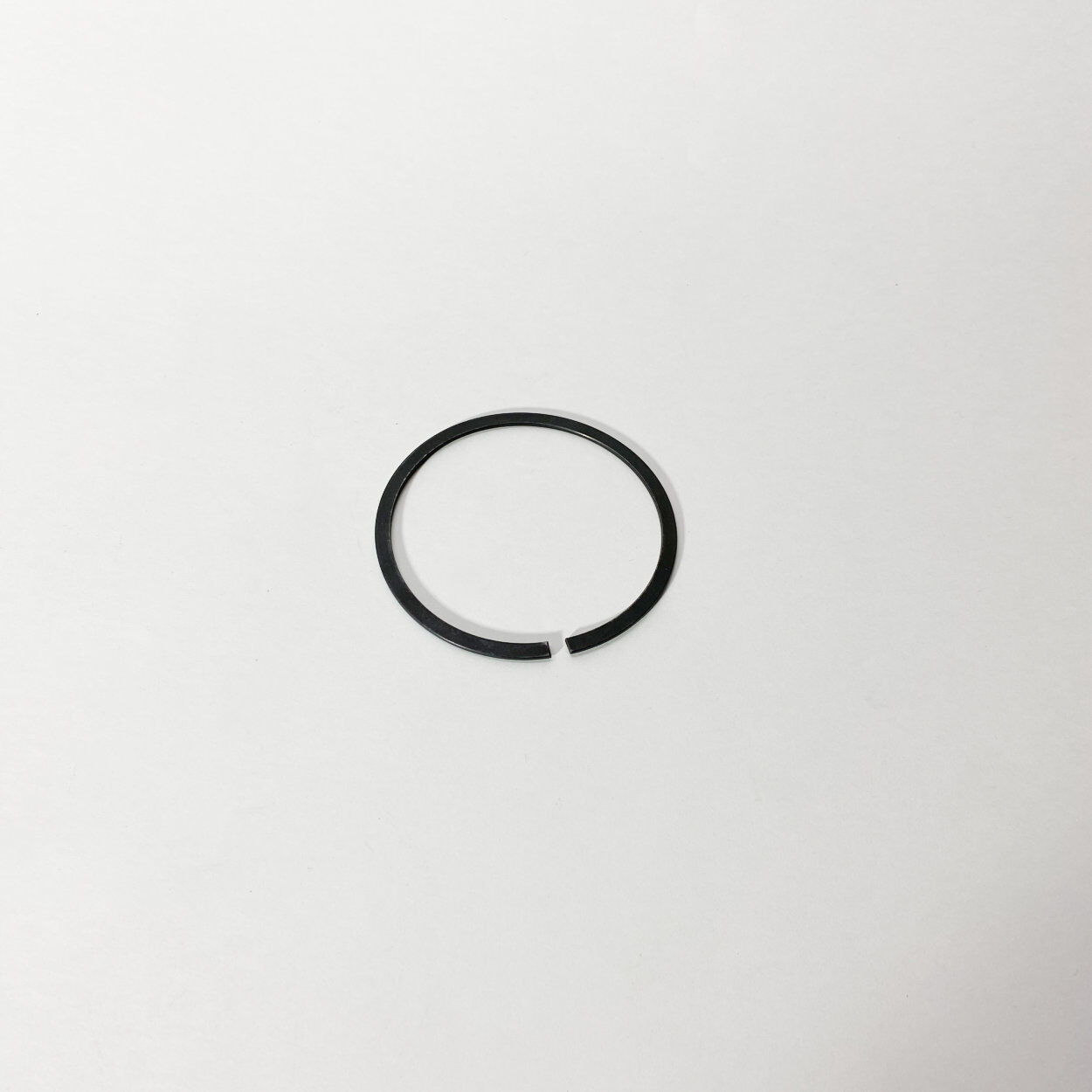 Кольцо стопорное подшипника вторичного вала FOTON 1039 Aumark (GB305-89 90/96.5)