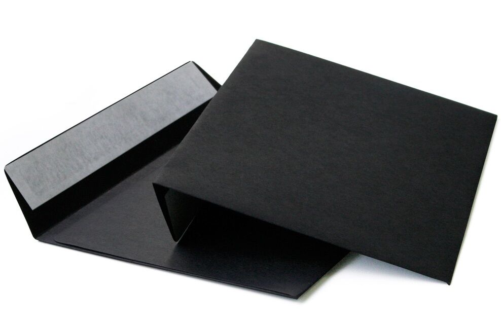 Конверт из цветной бумаги С6 (114*162) черный. 100 шт Pack24