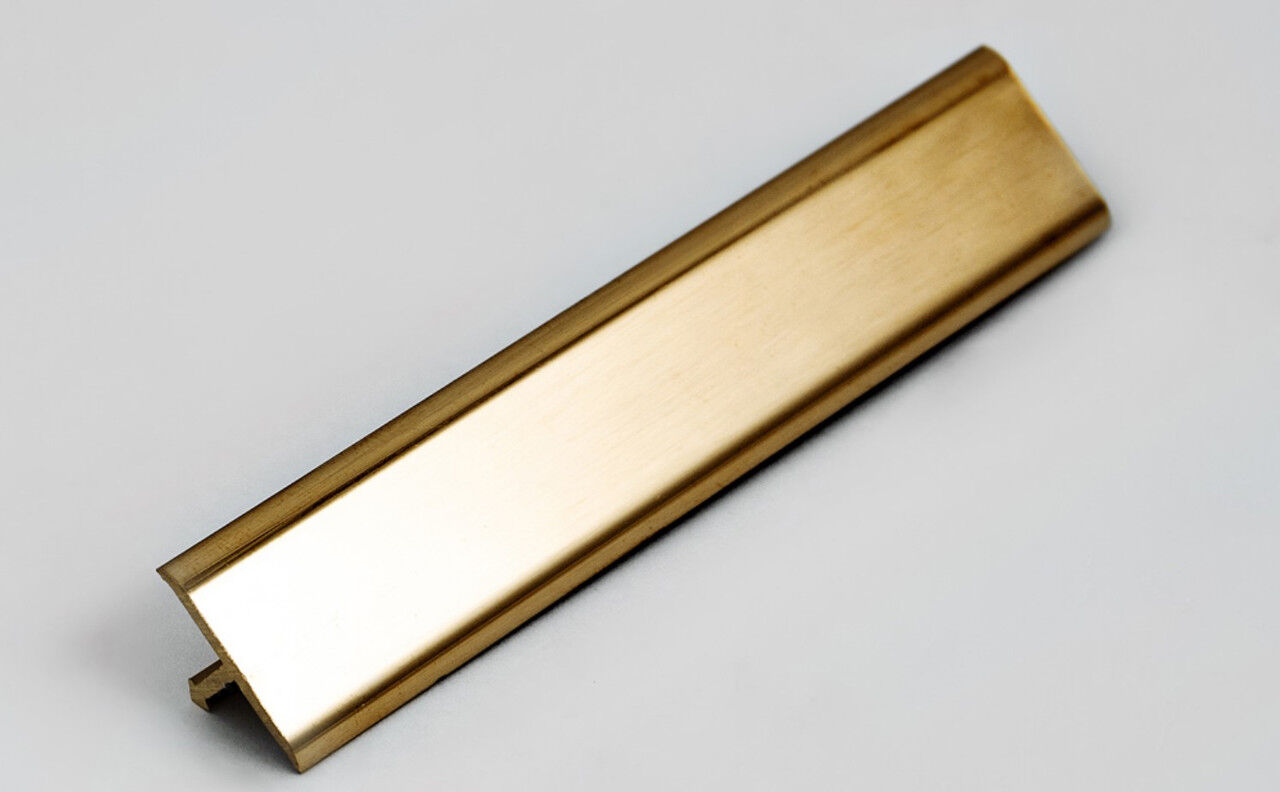 Латунный профиль, Материал: алюминиевый, Размер: 10х10х10мм, s= 1.3 мм, L= 2.7 м