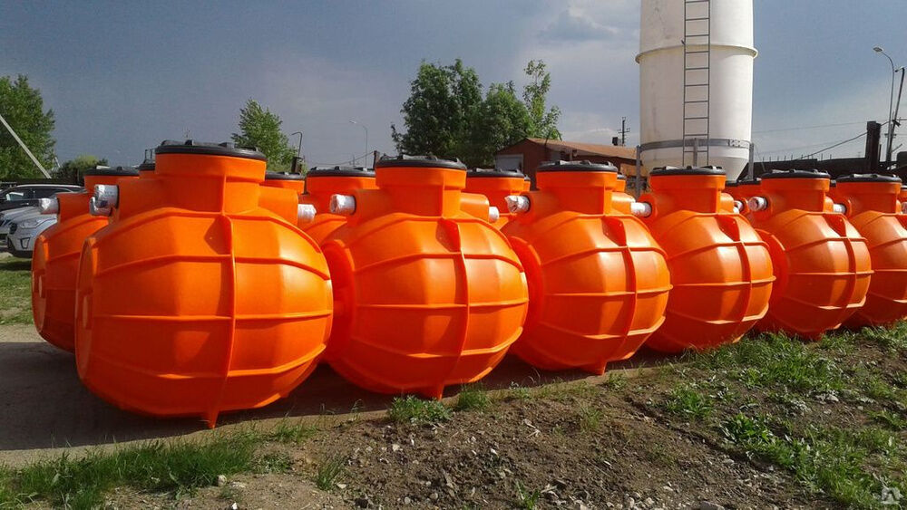 Емкость для канализации 2500 литров накопительная с силовыми ребрами жесткости для сбора бытовых стоков Пласт Инжиниринг