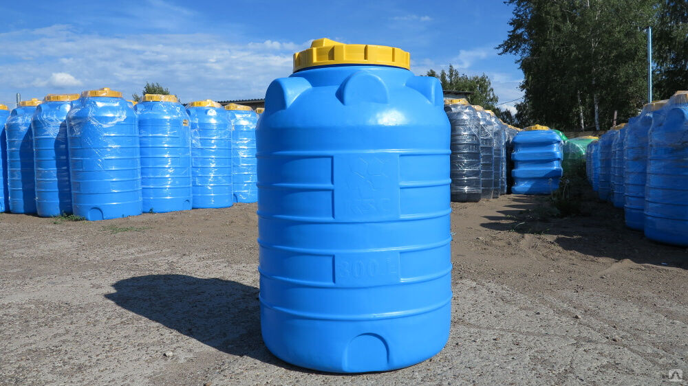 Ёмкость Садовая антик для воды пласт ИНЖИНИРИНГ, 300 литров. Емкость 300 литров пластиковая. Синяя бочка для воды. Цилиндрическая емкость для воды.