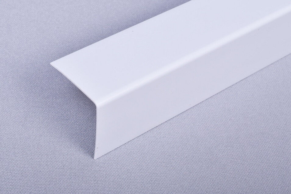 Угол внешний пластик белый 22х25 (паз 10 мм.) 3 м. 1/30